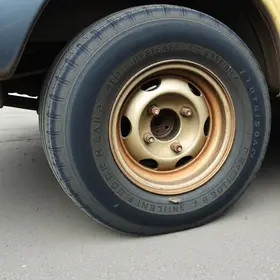 pneus carecas